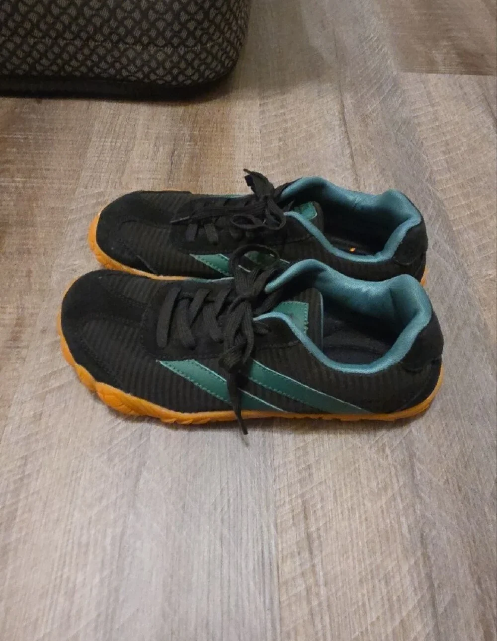 Amazon lightweight athletic